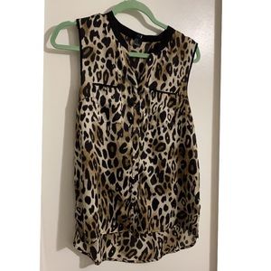 Leopard sleeveless blouse